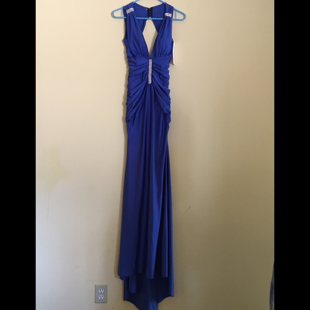 Vibrant blue prom dress